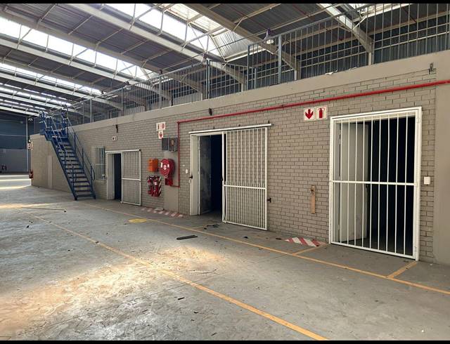 5,822M² WAREHOUSE TO LET IN KELVIN
